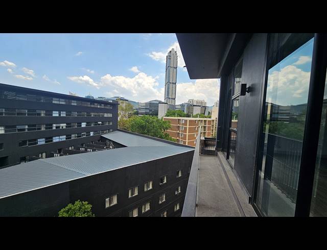 1 BEDROOM APARTMENT FOR SALE IN SANDOWN